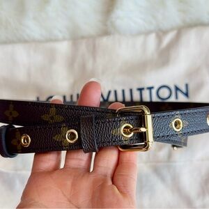 Retail $605 Authentic Louis Vuitton crossbody strap Bandouliere Pochette Métis